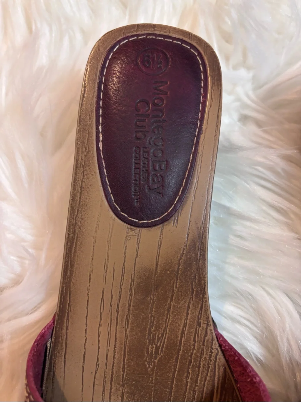 Montego Bay Open-Toe Slide Wood Bottom Sandals in Burgundy